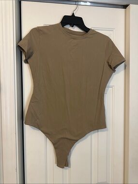 Short Sleeve Crew Neck Bodysuit in Taupe